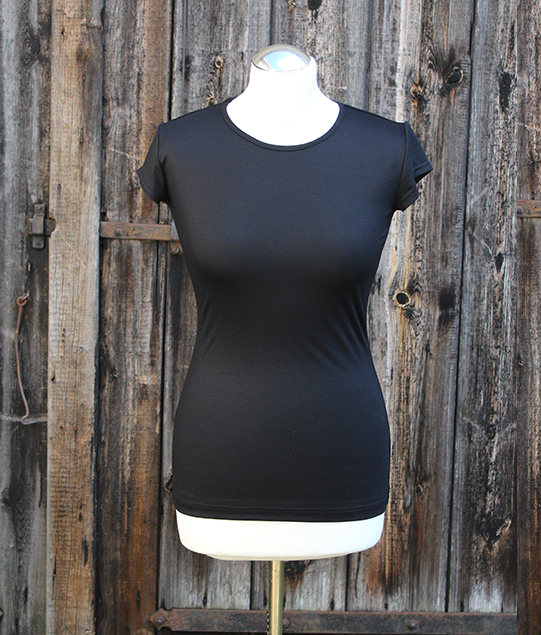 Small-C Shirt mit kleinen Ärmelchen